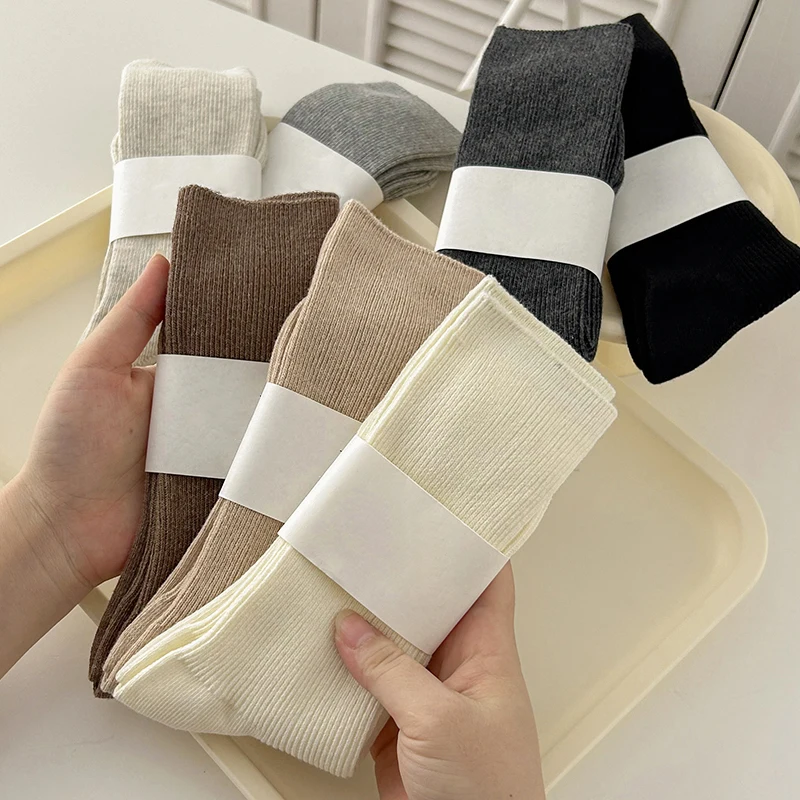 Ponožky pre ženy Jeseň nová plná farba dievčat voľné ponožky priedušné absorbovanie potu bavlna jednoduché retro posádky ponožky dámske pruhované pruhované