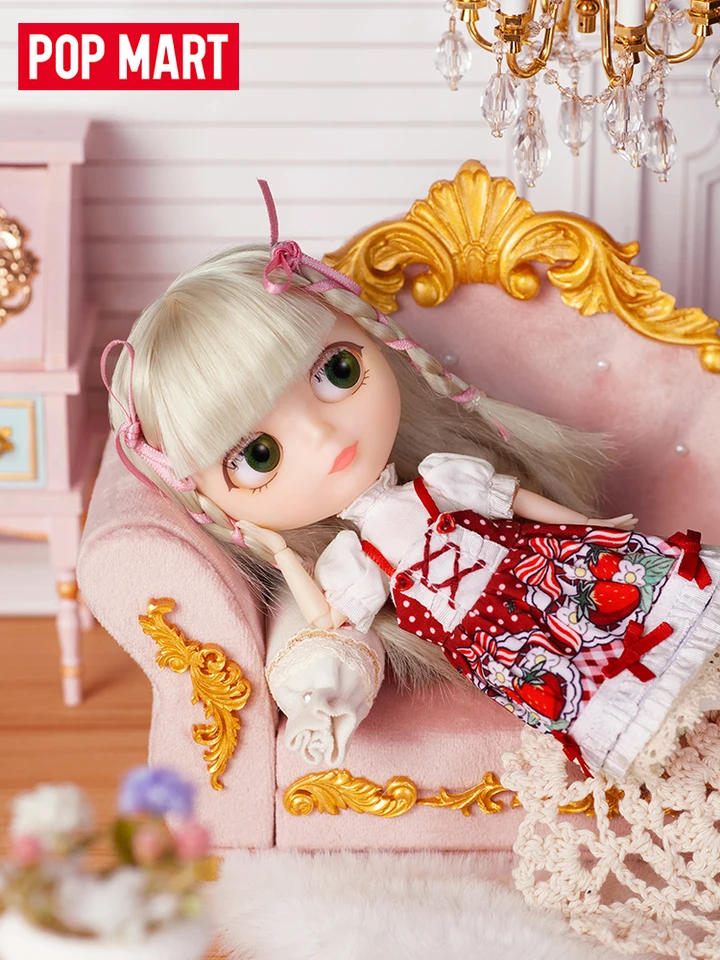 Pop Mart Blythe Strawberry Dress Movely Doll Doll Small Cloth Doll Bjd Toy Kawaii akčná figúrka Hračky Zbierka Model Mystery Box