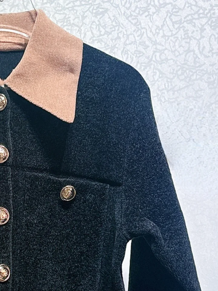 Populárny francúzsky SA Nový čierny panel Corduroy pletený srsť s dlhým rukávom pre ženy