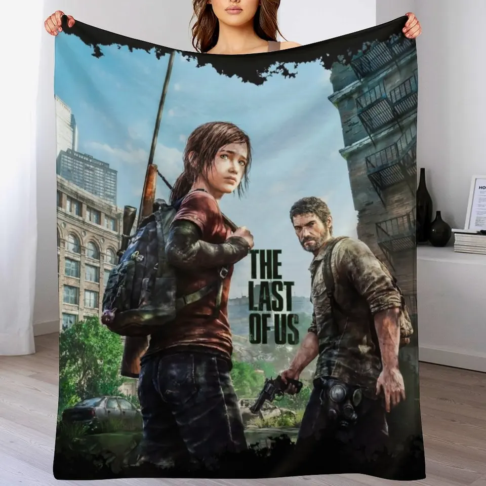 Posledný z nás - Joel a Ellie hodí prikrývky na zimné postele prikrývky