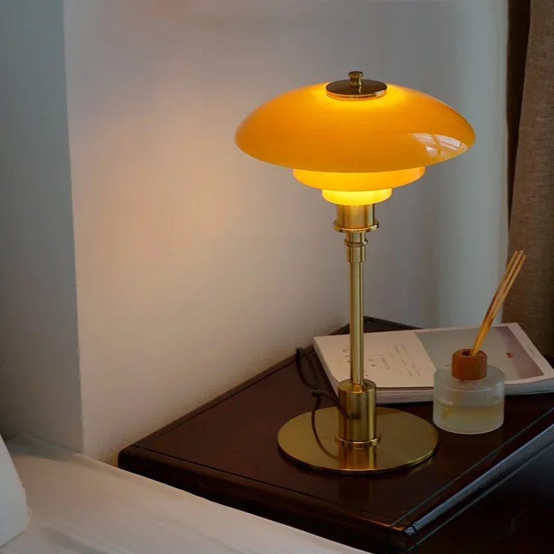 Postmoderná minimalistická dánska stolná lampa lampa Nordic Table Lamp Obýva