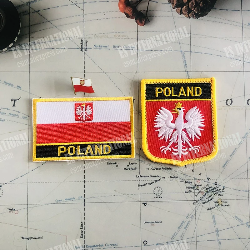 Poľsko s Eagle National Flag vyšívacie záplaty odznak Darčeky Shield a štvorcový tvar PIN ONE TAT na batoh s látkovým náramkom