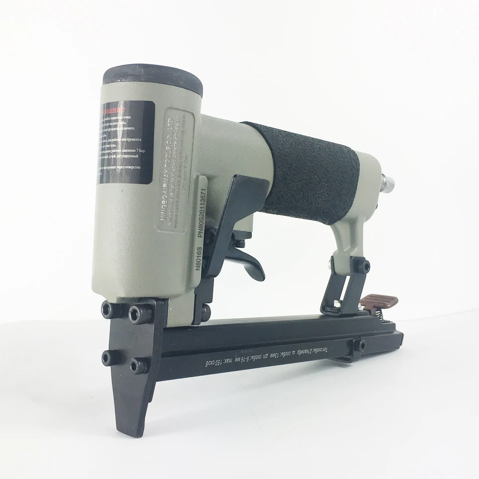 Pre automatickú zbraň zošívačky 8016 Automatický strelec