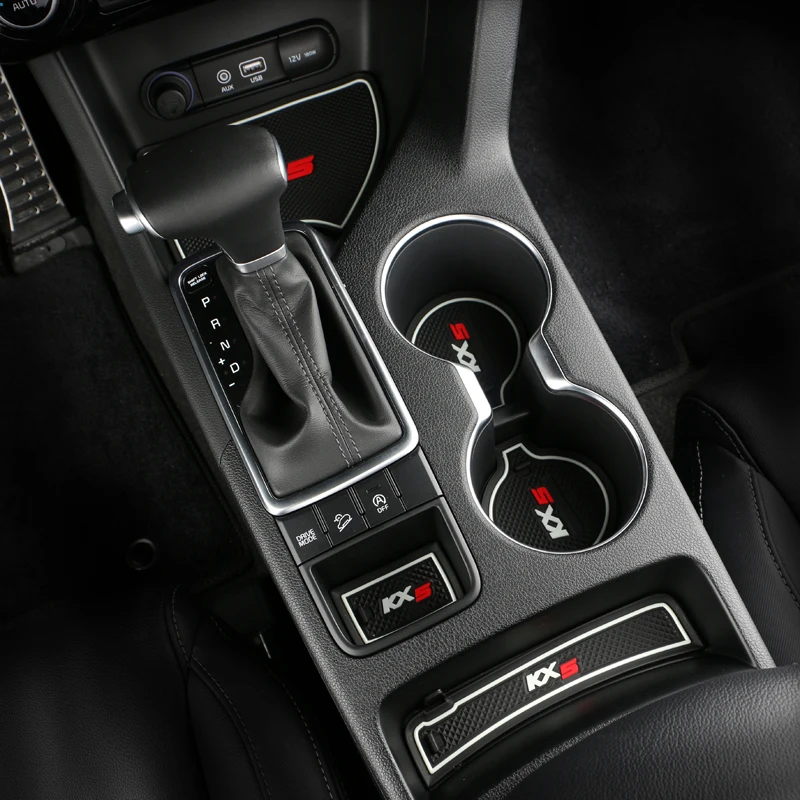 Pre Kia Sportage 4 2016 2017 2017 2018 GATE Slot Pad Dvery Groove Mat Mat Anti-Strip Cushion Cupu Pad Pad Interiérový dekoráciu príslušenstva príslušenstva príslušenstva