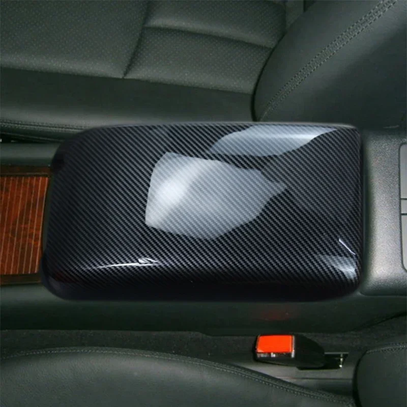Pre Mercedes Benz C Class W203 2002-2006 Nálepky na autá Stowing Tidying lakťová lakťová krabica Panel Panel uhlíkových vlákien Vnútorné príslušenstvo