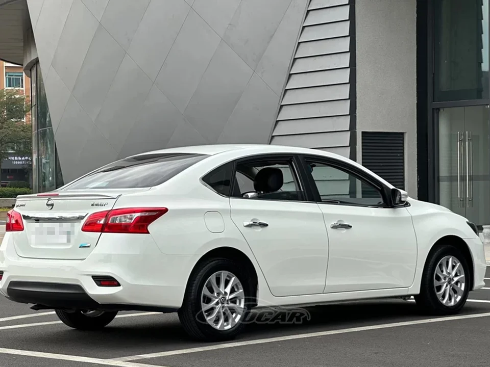 Pre Nissan Sentra Sylphy Gloss Black Spoiler 2012 - 2016 Vysoko kvalitný ABS plast plastový nenatretý spojler zadných spojlerov kufra kufra krídla