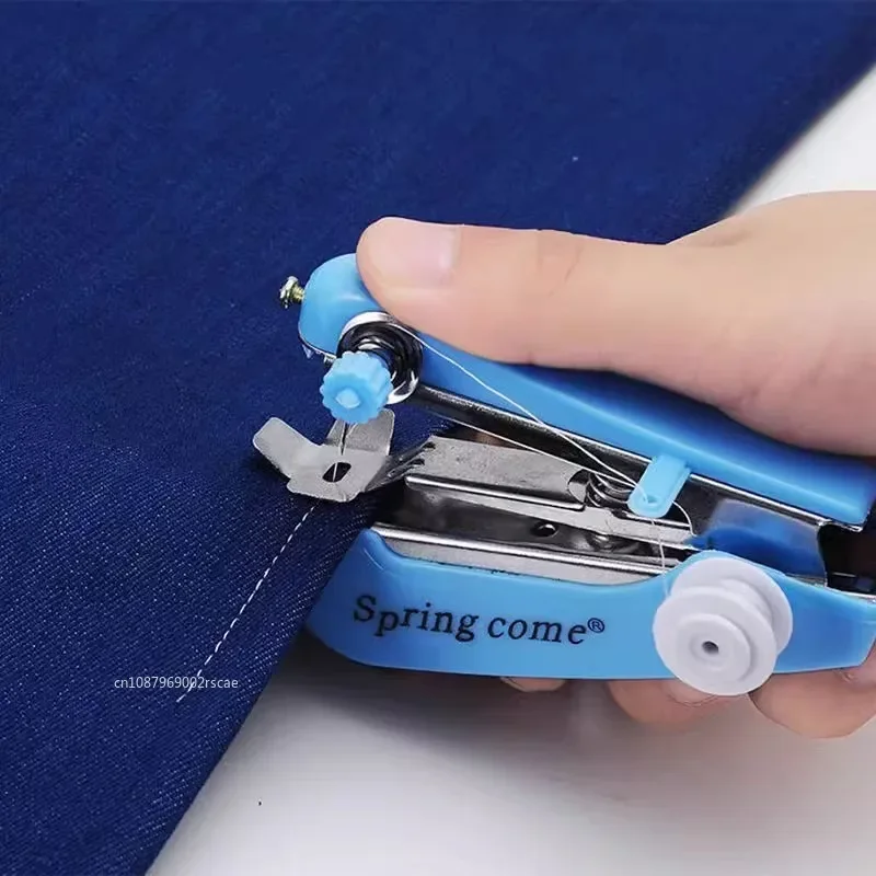 Prenosná prenosná domácnosť Mini šijací stroj Farba šijacieho vlákna Manuál Šijací stroj Špeciálny súpravy ihly Handy Stitch Tools