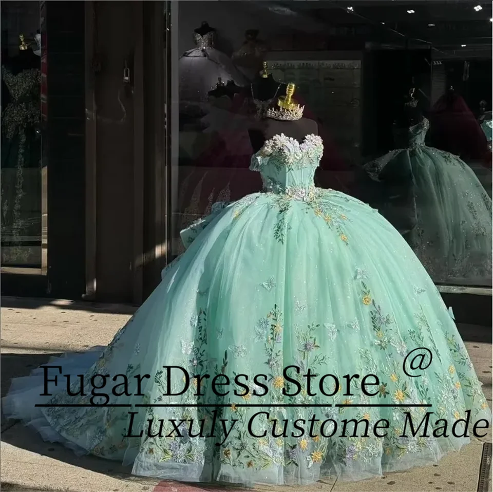 Princezná Sage Lace Applique Tulle Quinceanera Party Šaty slepácky plus formálne večierky šaty pre sladké 15 quinceane šaty