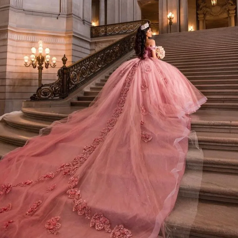 Prispôsobené luxusné aplikácie korálky mexické šaty quinceanera z ramena Vestido de Anos 15 16 Narodeninové oslavy plesové šaty
