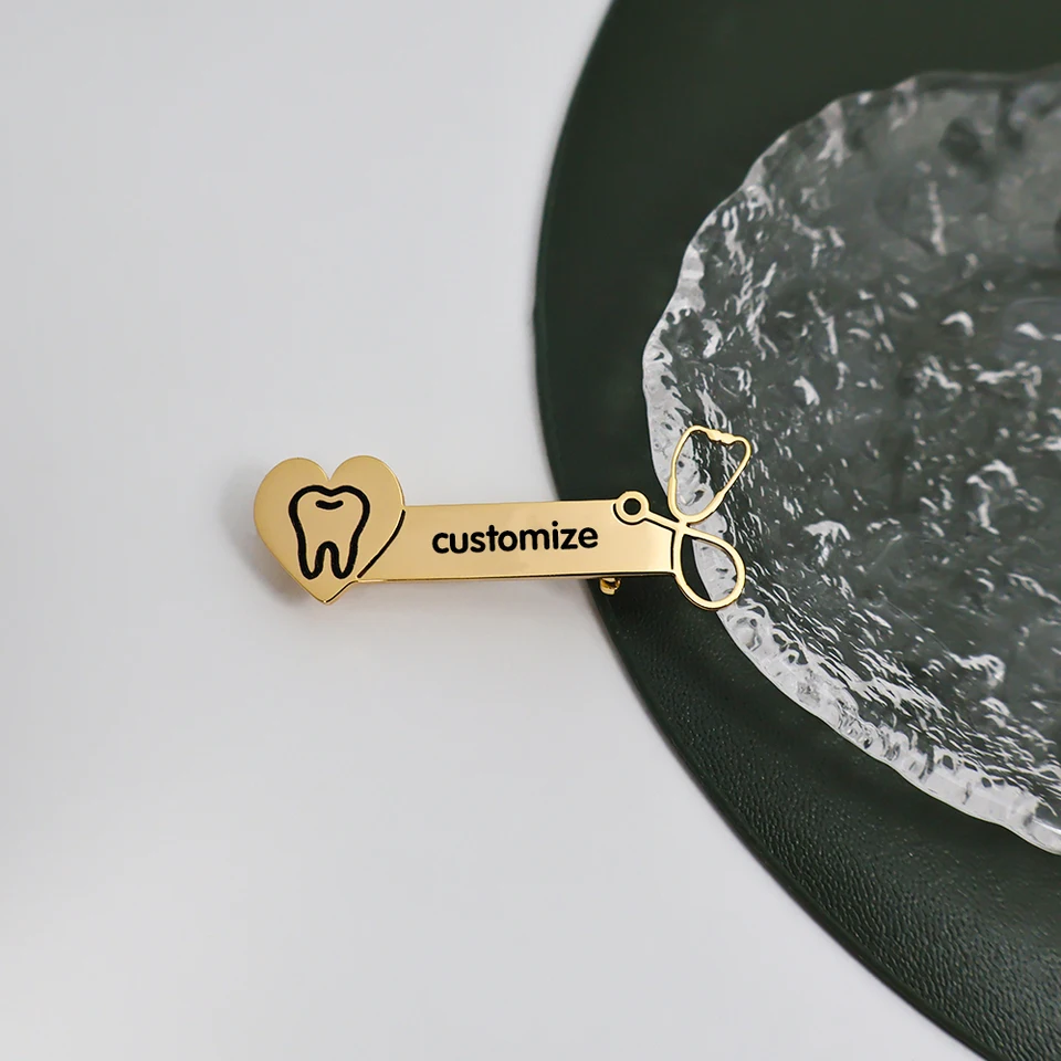 Prispôsobené meno Prispôsobené logo klopne PIN brošňa Doktor z nehrdzavejúcej ocele Brošň