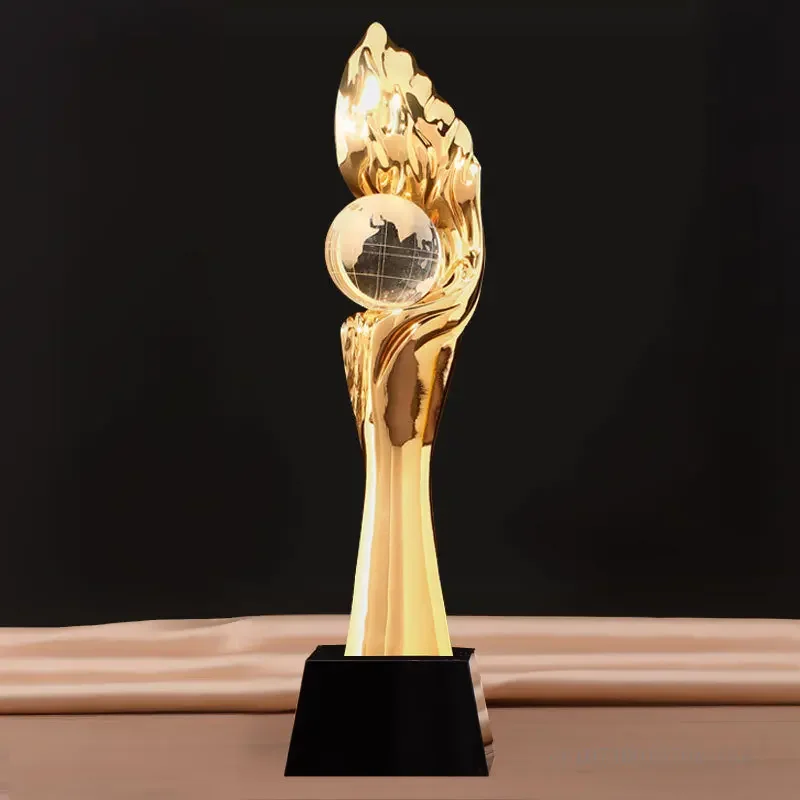 Prispôsobené päťhviezdičkové korunné trofej Plating Gold Resin Vhodné spoločnosti Ročné stretnutie Ceny ocenenia dna Crystal Resancraft Home Decor Decor