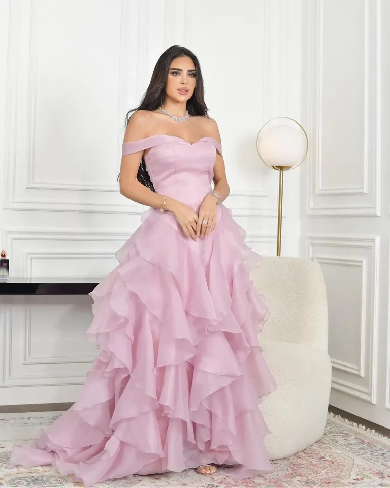 Prispôsobené saudské plesy šaty bez rukávov mimo ramenných hubov večerné šaty na dĺžku večierkov šaty Vestidos de fiesta