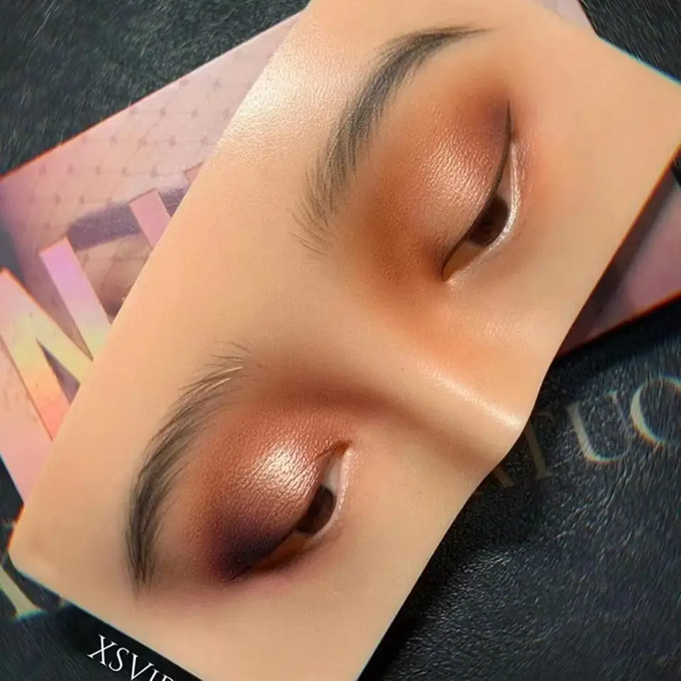Profesionálne učenie make -up šablón očné tieňové očné očné linky Dopalka Displej na tvár Silikón opakovane použiteľný precvičovací podložkový make -up nástroj