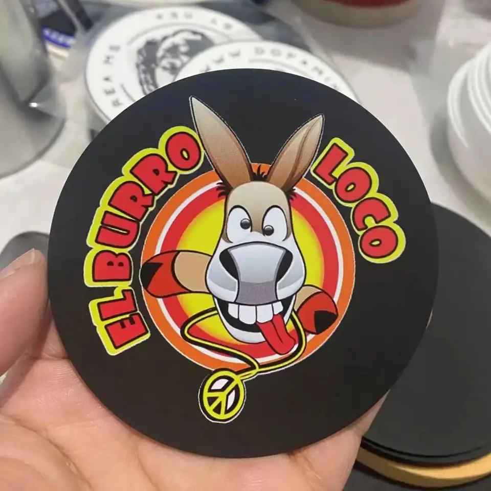 Propagačné darčeky vyradené a reliéfované poháre Coasters Soft Gumber Coasters jedáleň stolová stolová mata