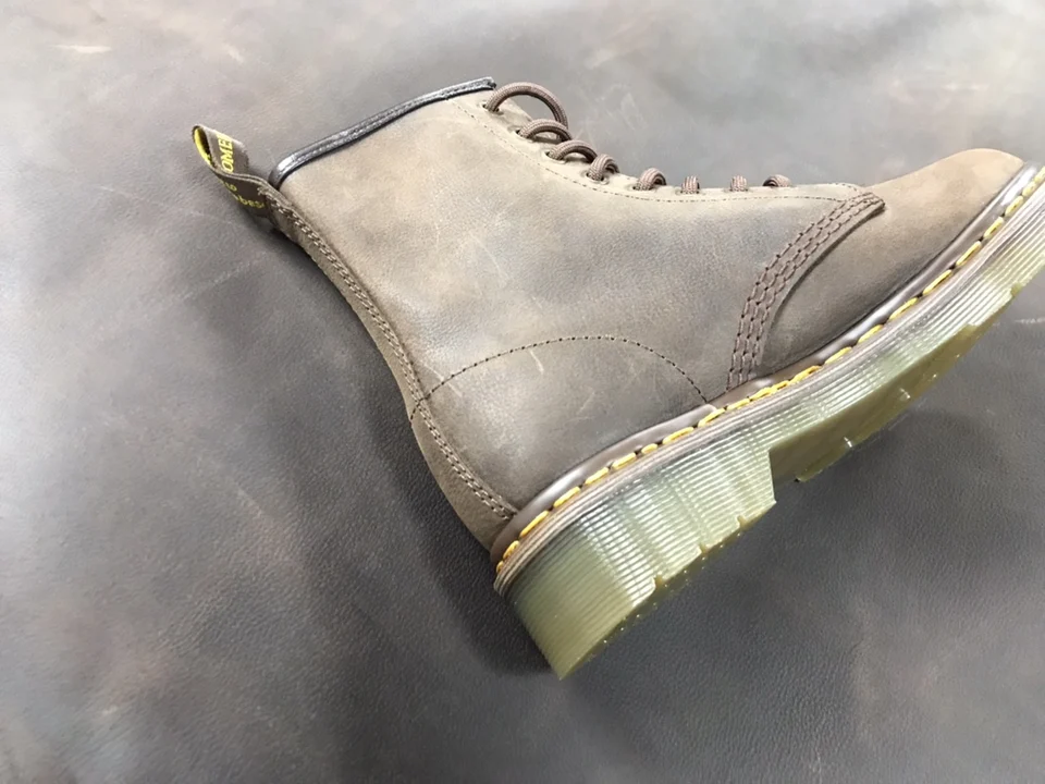 Prvá vrstva Cowhide Crazy Horse Leather, hrúbka 1,6-1,8 mm, 25-27 SF Grey Green tmavo hnedá