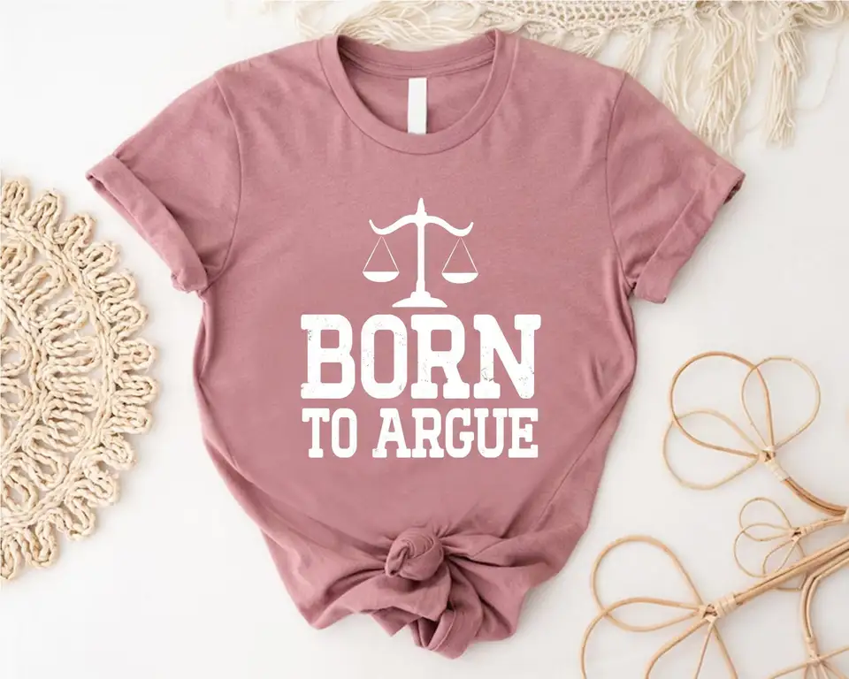 Právnik Tirth Law študent pre Born, aby argumentoval promóciou školy