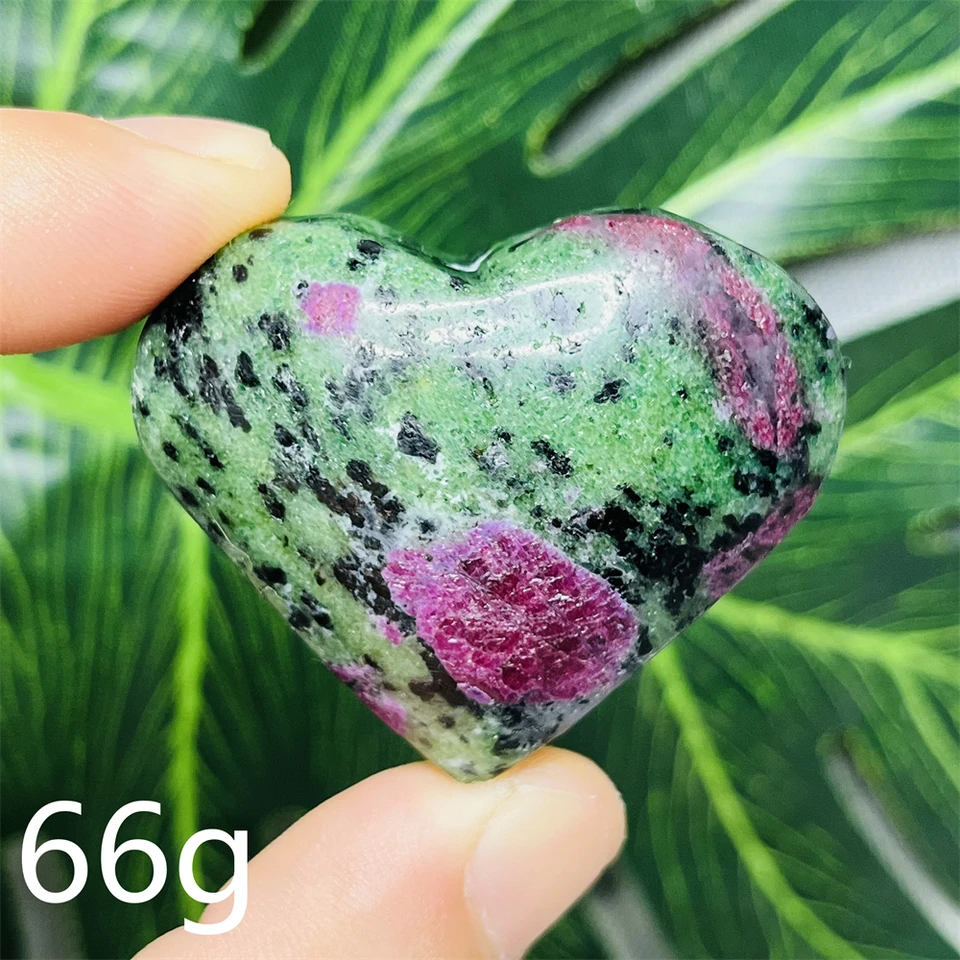 Prírodný drahokam Epidot Ruby Tourmaline Heart Ručne leštená domáca izba dekorácia duchovná meditácia čarodejnícka modlitba oltárna modlitba