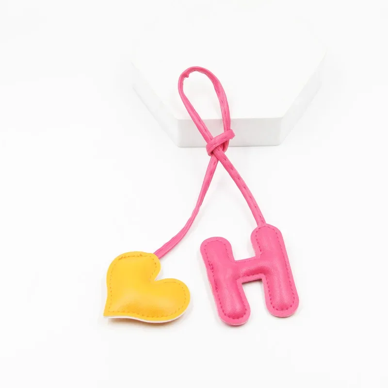 PU kožené počiatočné srdce H List Kľúčenka pre ženy módna karikatúra Candy farebný vrecko TELEFÓN Pendant Car Key Chain Darčeky šperky