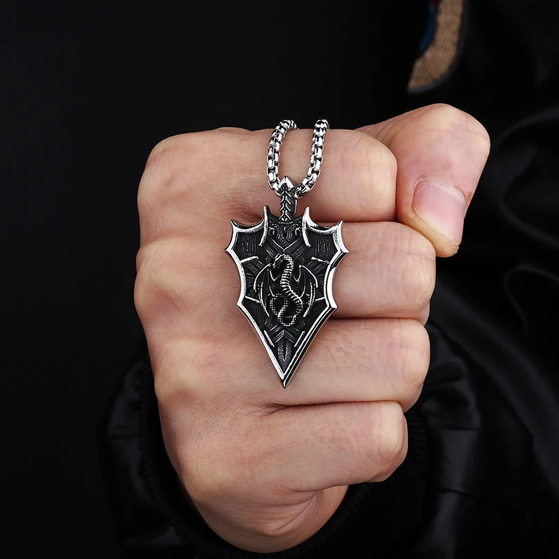 Punk Rock 2023 Nový 316L z nehrdzavejúcej ocele Dragon Lord Lord and Shield prívesok Náhrdelník Vintage šperky pre muža dropshipping