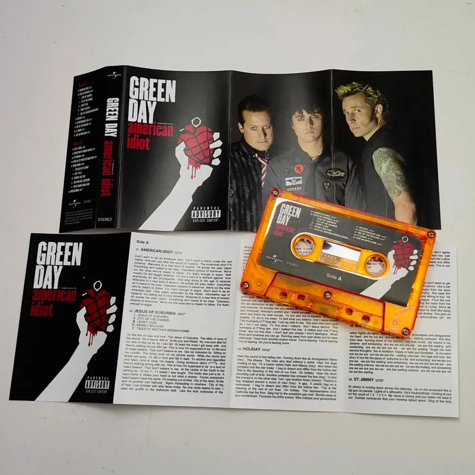 Punk rock Green Day Billie Joe Music Tape Greatest Hits Album Holiday Cassette Cosplay Walkman Recorder CAR Soundtracks Box Gift