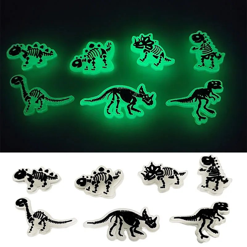 PVC 2ks Lot Fluorescencia žiara v tmavom dinosaurovom zvieracom topánke Kúzla Kúzla Doplnky pre sandálové tenisky DIY DIY