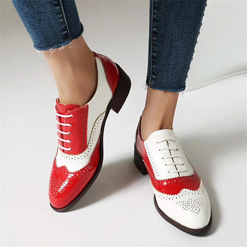 Pxelena Designer zmiešaná farba Ženy Oxfords Lace Up Nízke podpätky Britské retro krídlo Tip BroGue Shoes Fretwork obuv 34-46