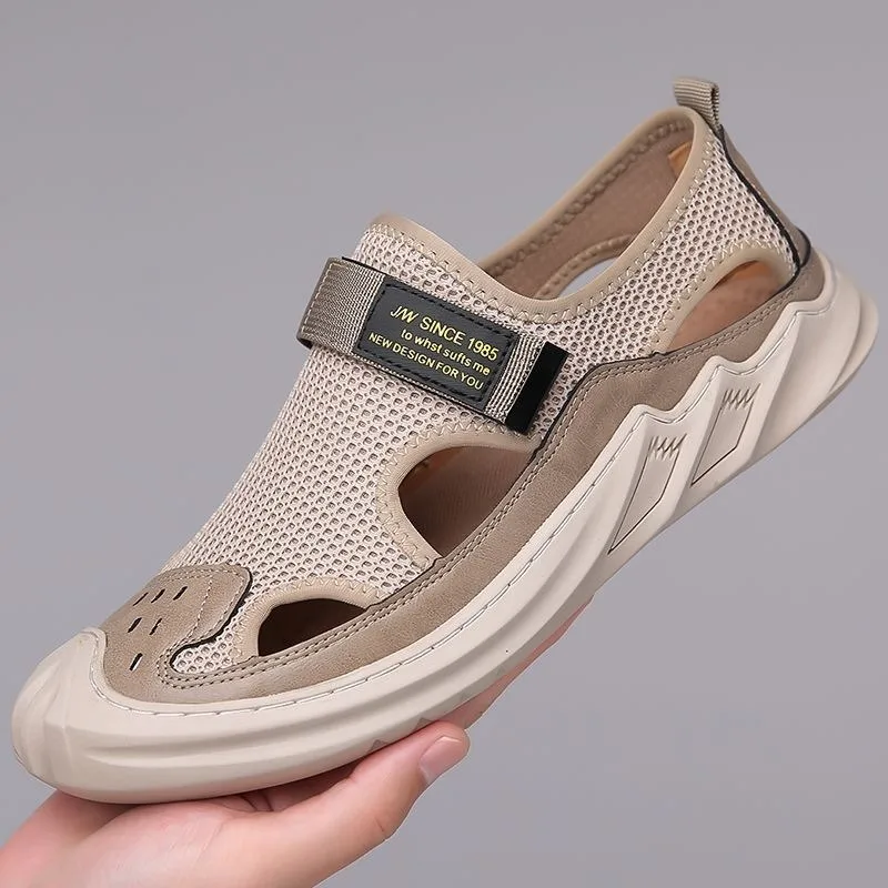 Pánske sandále 2025 New Man Fashion Summer Priedušná outdoorová pláž Pohodlné príležitostné topánky tenisky vonkajšie kempingové topánky