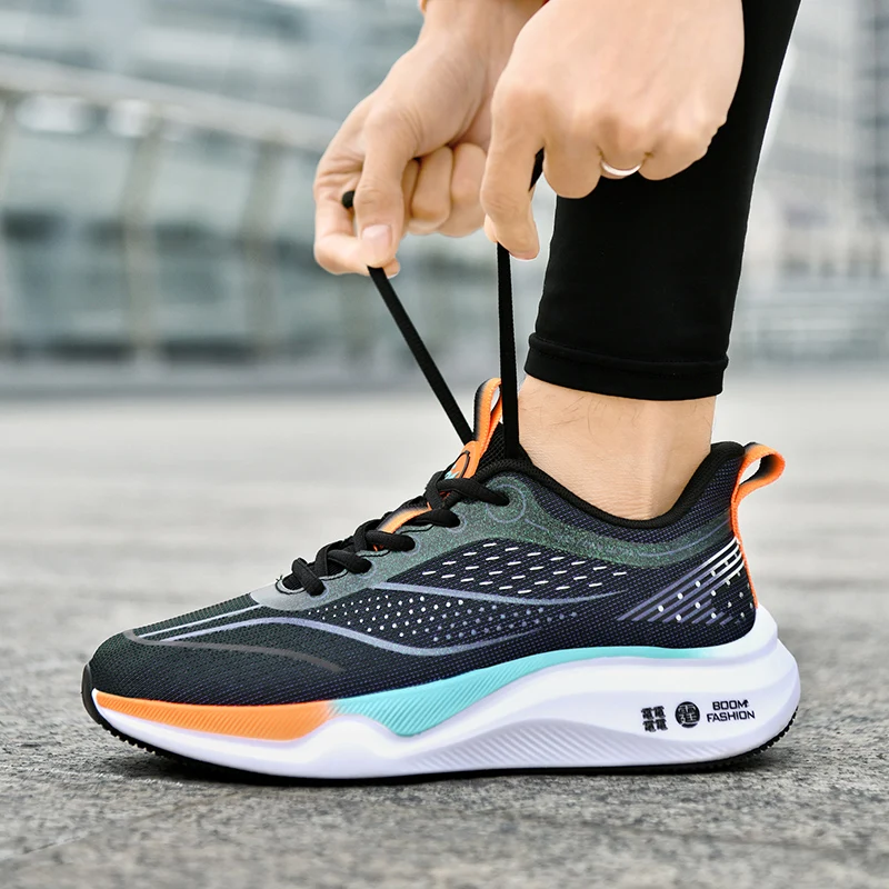 Pánske topánky letné priedušné ultraľahké uhlíkové taniere bežecké topánky Pánske sole Springback Anti-Slip