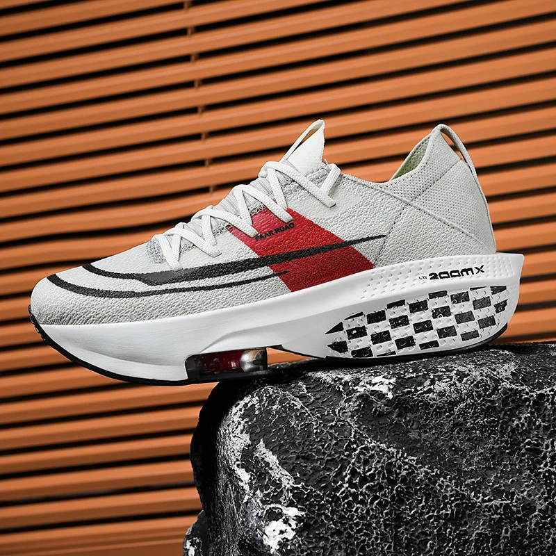 Pánske športové topánky módne vonkajšie husté predtužné neohrabané tenisky Soft-Soled-Soled Bewn Running topánky Pohodlné muži tenisové topánky