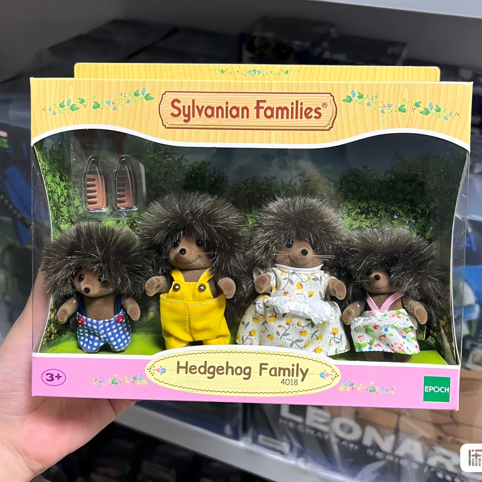 Pôvodná sylvánska anime figúrky Country Hedgehog Family Moon Castle Series Toy Automotive Decoration PVC Birthday Toy Gift