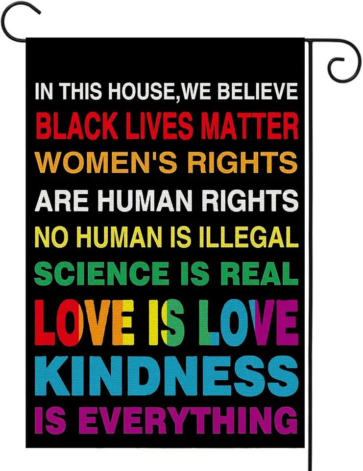 Pýcha záhradná vlajka 12 x 18 palcov Vertikálna obojstranná v tomto dome Veríme, že Pride Gay Lesbian LGBTQ pansexuálna vlajka vlajka