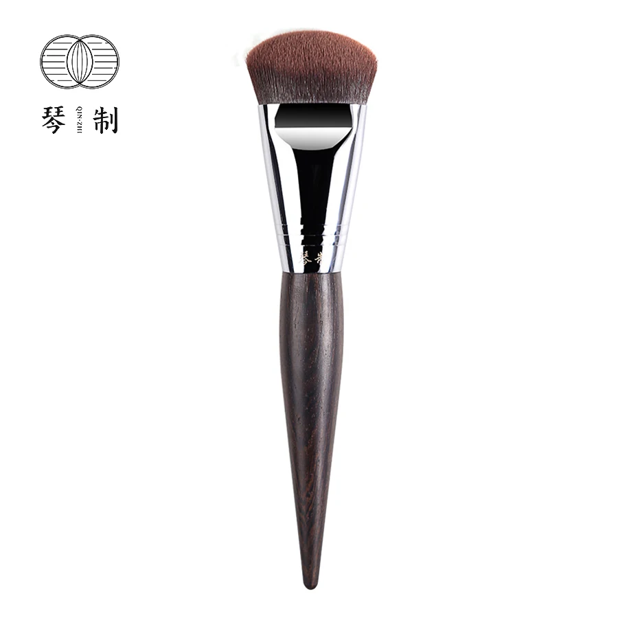 Qinzhi Professional Handmade Make -Up Brush G018 SHIST Foundation Blush Brush Soft Syntetické kefy na líčenie vlákien