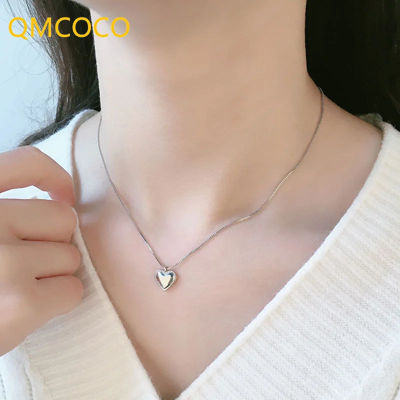 QMCOCO Minimalistické strieborné farby vynikajúca srdcová the kúzlo kúzla Ženy páry Trendy elegantné narodeninové oslavy darček šperky