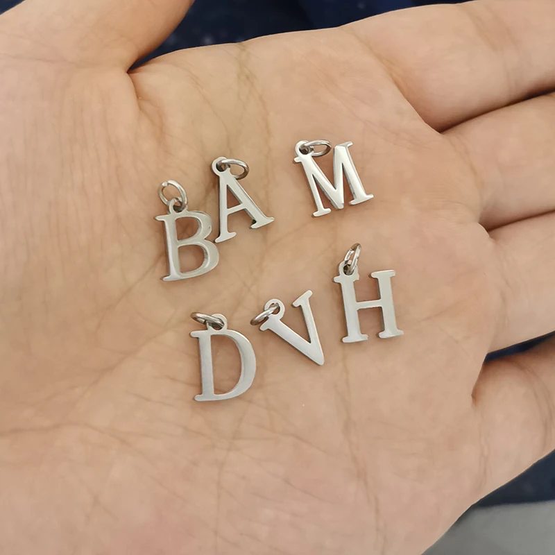 QMHJE 9*12 mm Počiatočné abecedné písmená kúzlo prívesok Náramok Náramok z nehrdzavejúcej ocele Sladké DIY Striebro