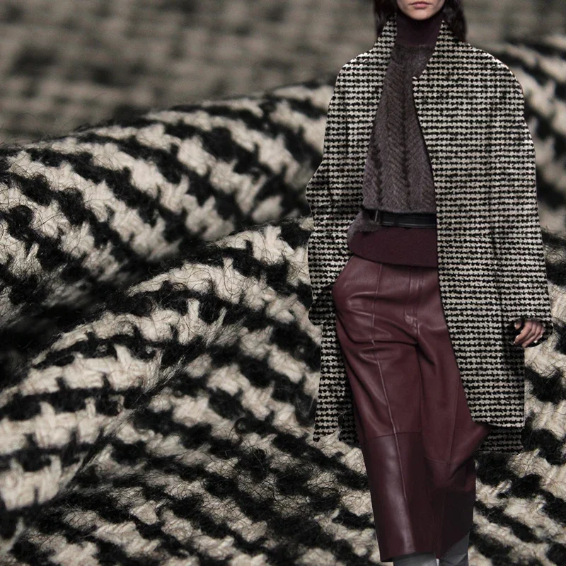 Redrasberry čierne biele biele kruhy Tweed vlna ľan ľanový materiál