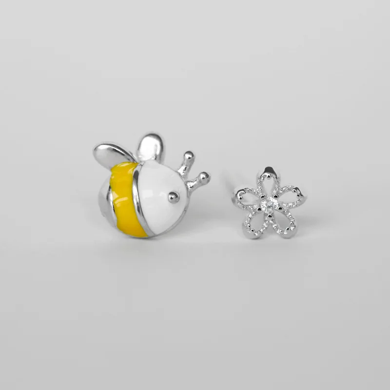 Reeti 925 Sterling Silver Bee Stud náušnice pre ženy Elegantné svadobné šperky prívesky Mujer Moda 2019 Brincos