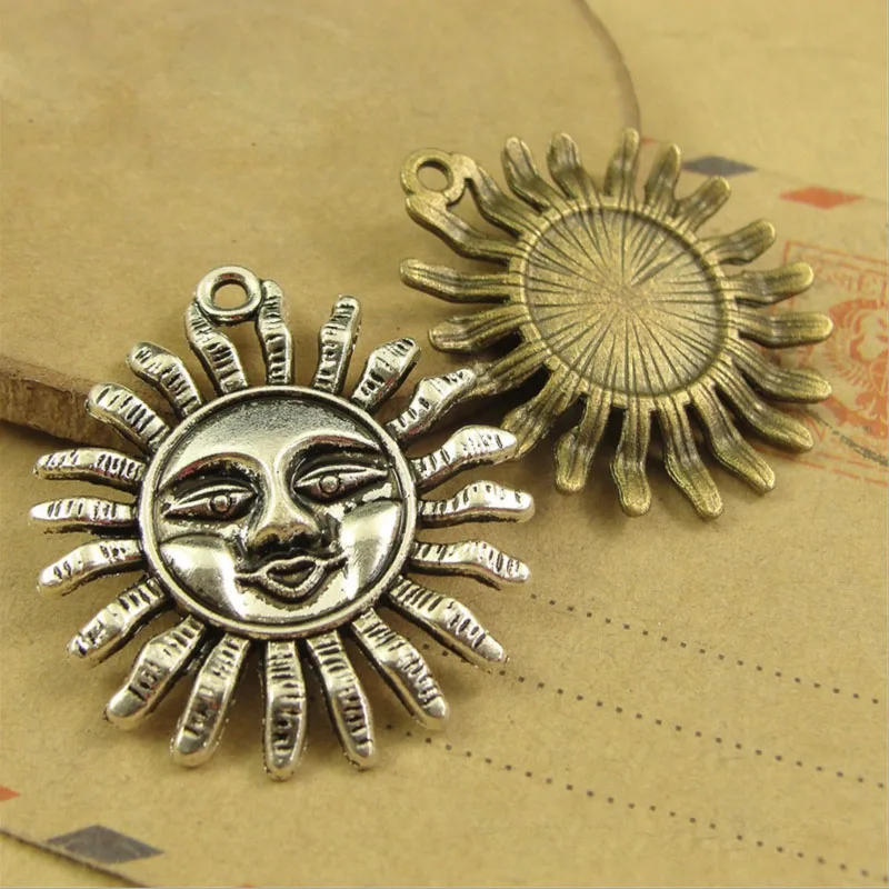 Regelin Antique Bronz/Strieborná farba Dark Souls Solaire zo Astora Sun Pendant Zinc Zinc Zinc Charms Magic Sun DIY Šperky doplnky