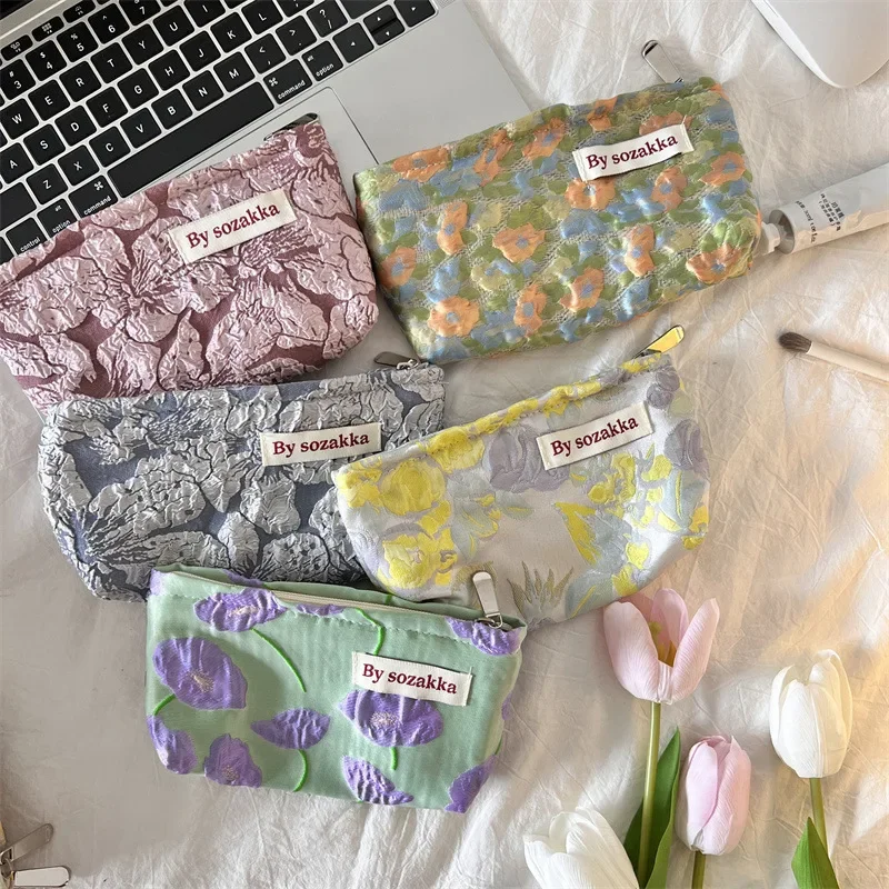 Retro Jacquard Flower Dámska kozmetická taška Jednoduché prenosné dámy malé mince kabelka Kvetinové kabelky Študentské dievčatá Skladovacie tašky