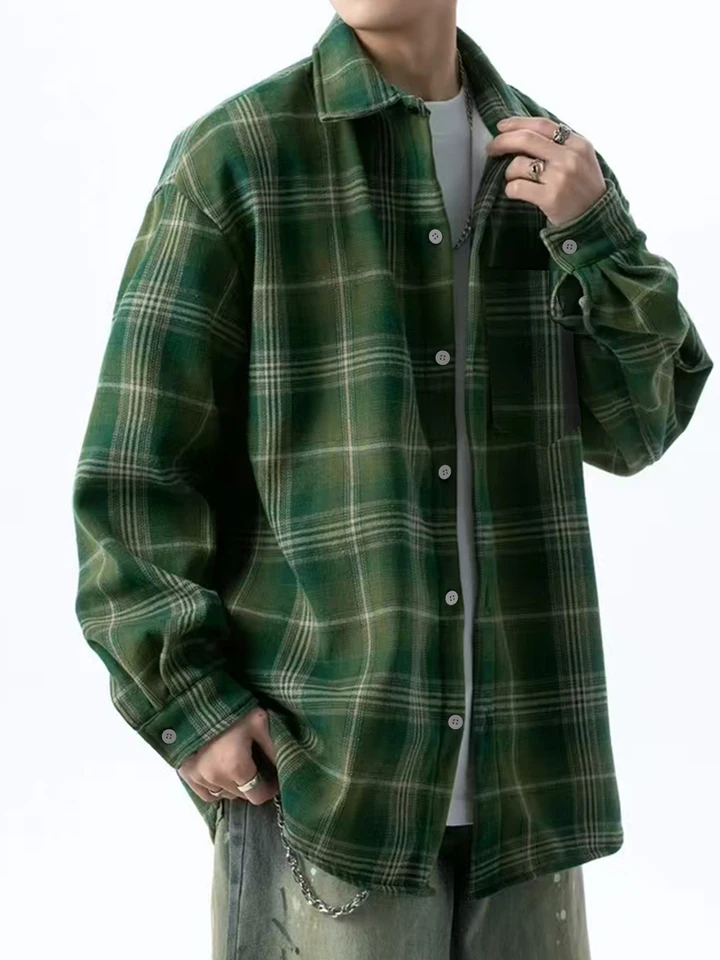 Retro zelená kockovaná košeľa Pánske dlhé rukávy Spring a jeseň Nový voľný príležitostný príliv košeľa Cast Coat