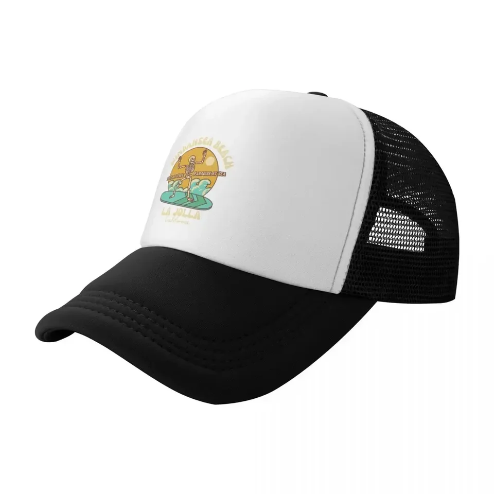 Retro šesťdesiate roky Windansea Beach, La Jolla, Kalifornia, béžová text- Skeleton Beach / Skeleton Surf Baseball Cap