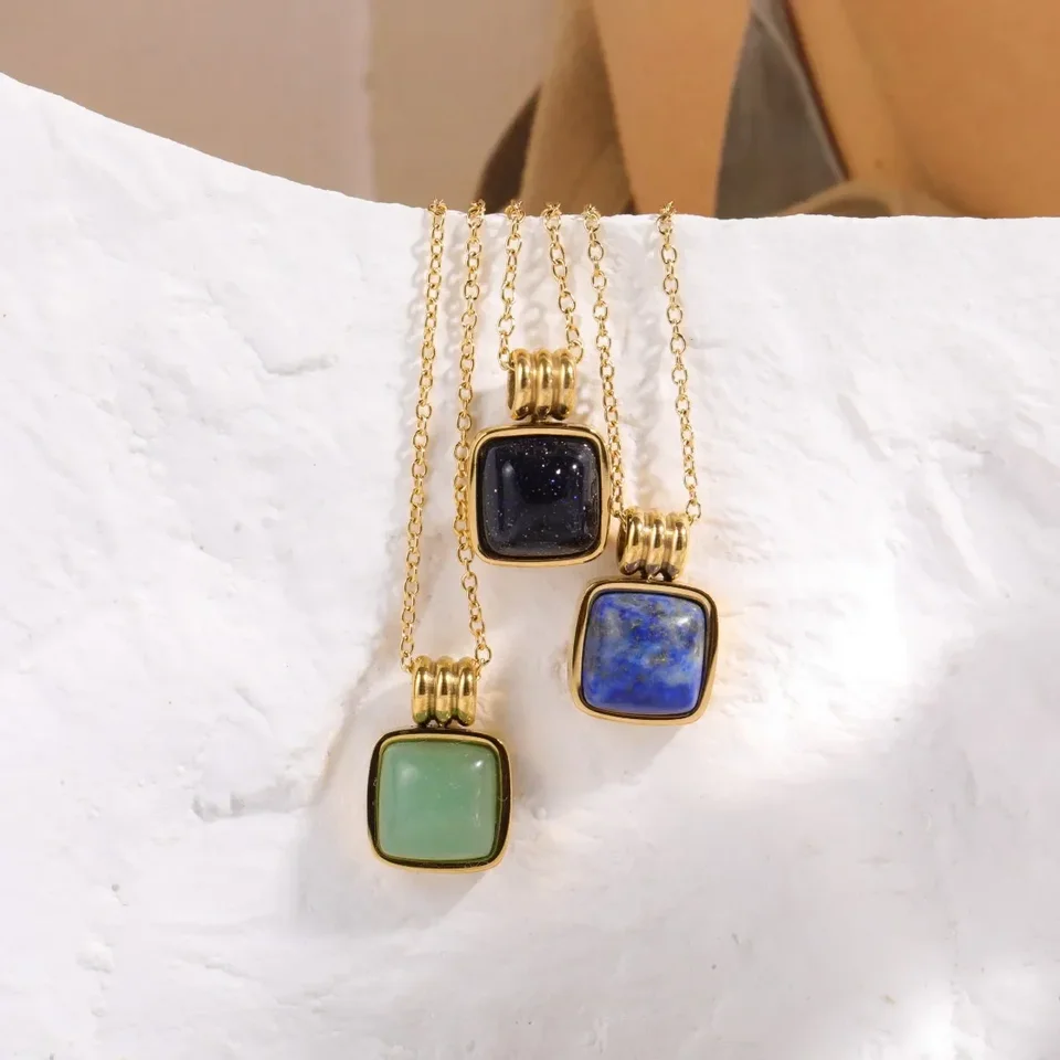 Rhysong Stylish Natural Green Aventurín Blue Sandstone Stone Square Pendant náhrdelník 18k Zlaté šperky pre ženy darček
