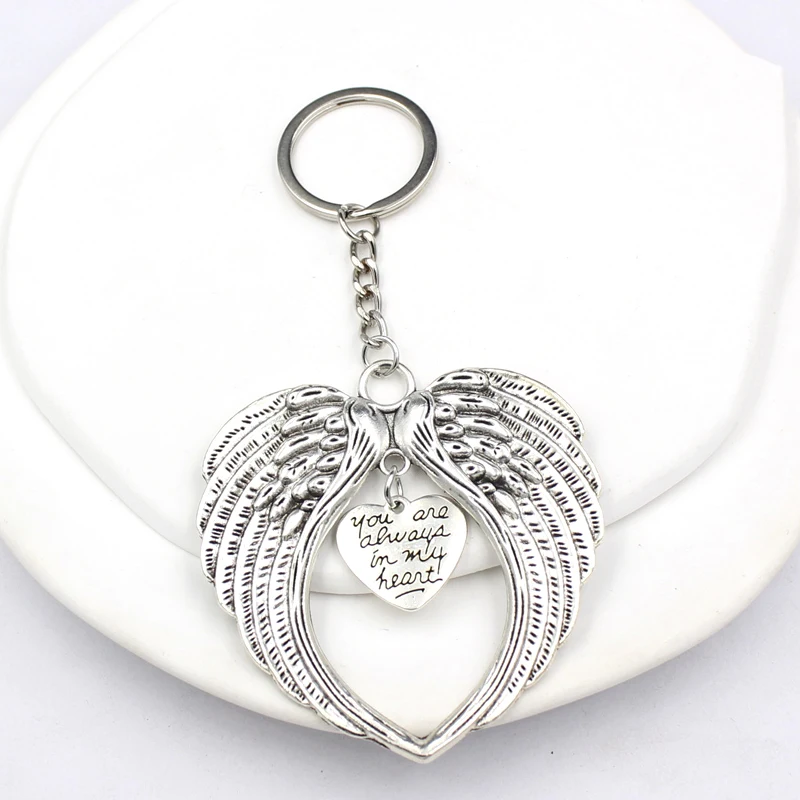 Rodinný pamätník Keychain Big Moon Angel Wing Pendant Keyring Car Key Držiteľ