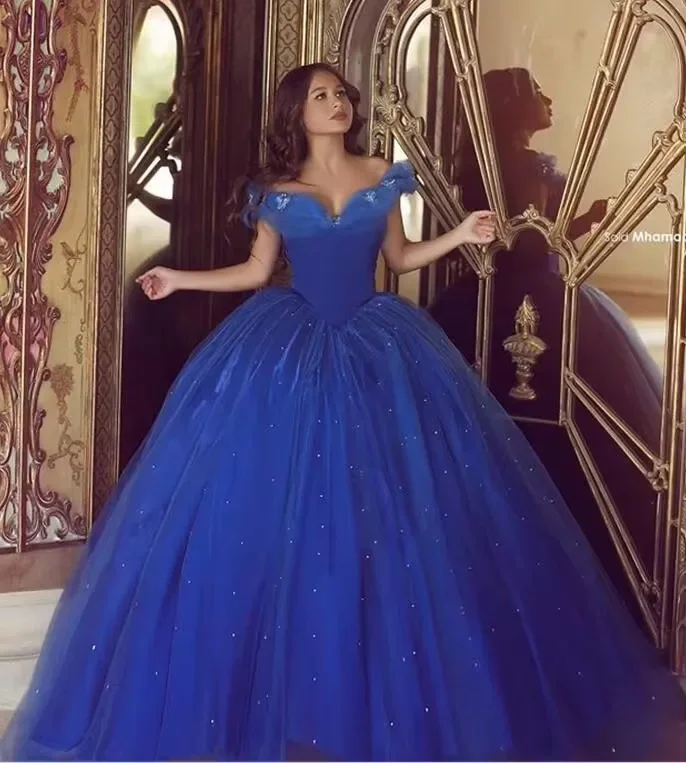 Royal Blue Quinceanera šaty loptové šaty z ramena Puffy Tulle korálkový večierok sladké 16 šaty