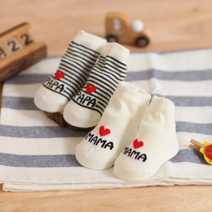 Roztomilé detské ponožky bavlna Milujem mama/papa batoľa Bebe Boys Dievčatá Crew Socks Princess White Meias Stripes Letter Kids Značka 0-6m