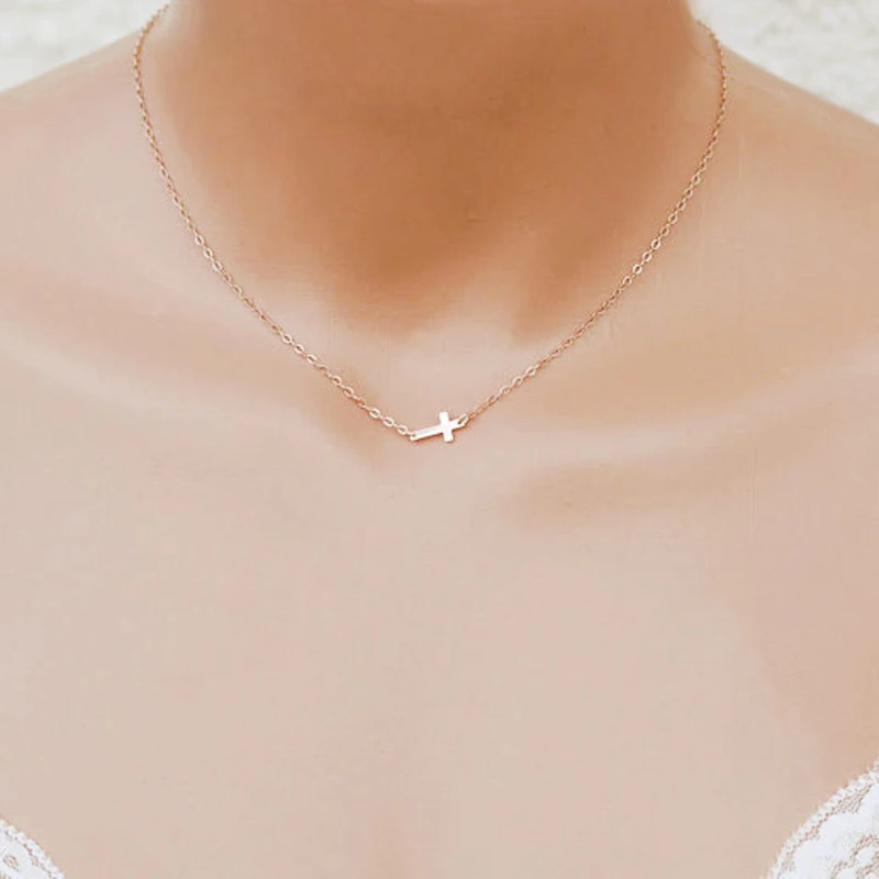 Roztomilé dievčatá malé boky prechádzajú kresťanským náhrdelníkom pre ženy móda strieborná farebná reťaz choker ženský modlitebný klenot darček