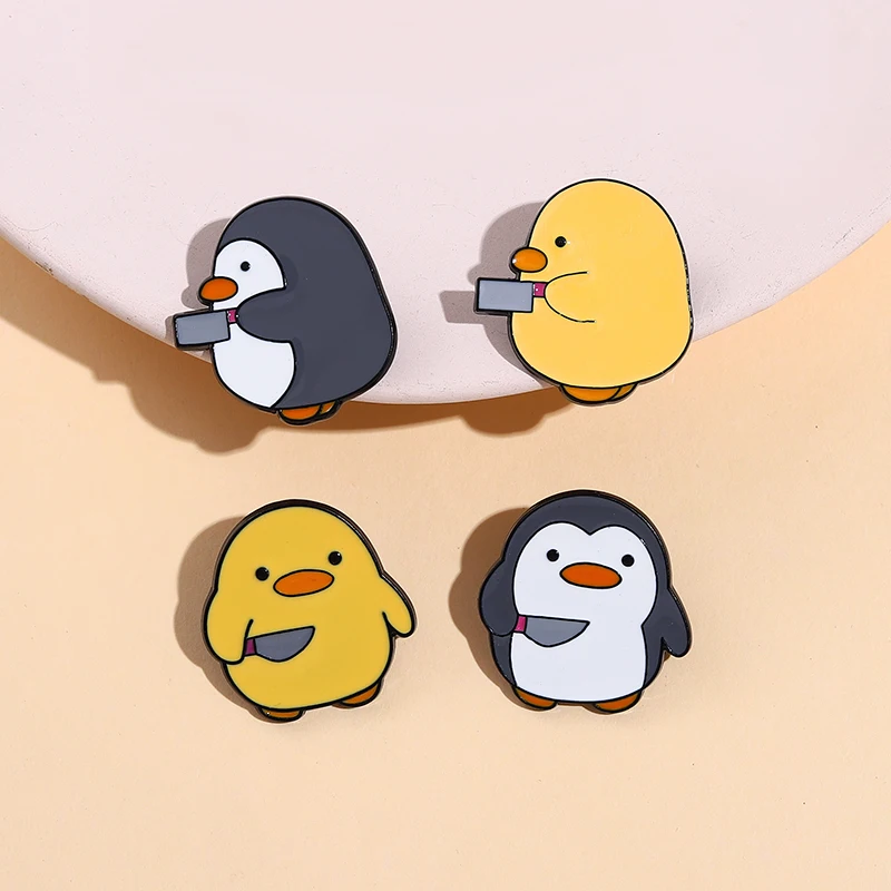 Roztomilý dýka Little Yellow Duck Smalt Pin Creative Knife Penguin a zaujímavé brošne