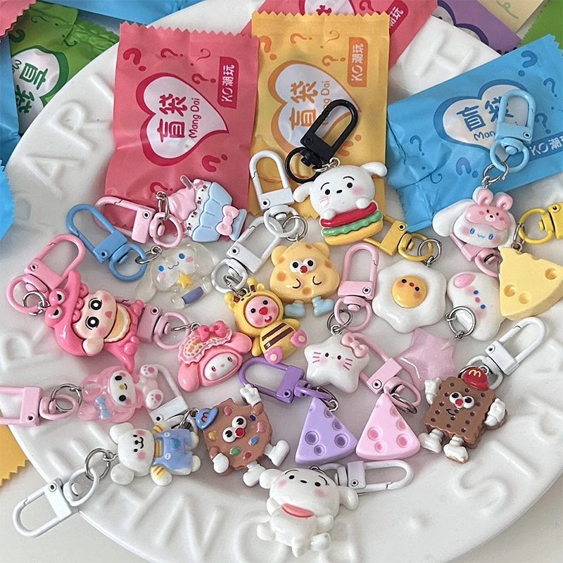 Roztomilý karikatúra náhodná živica kľúča Keychain Blind Box Hračky prekvapenie bábiky taška prívesok prívesok Keyring falošná cukrová slepá taška