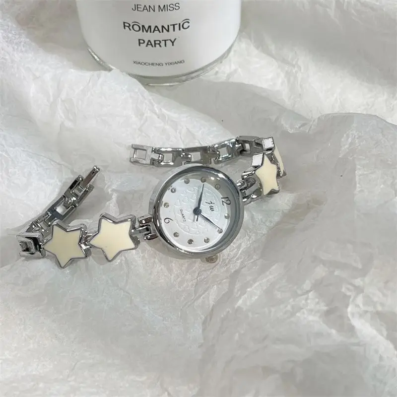 Roztomilý mesačný reťazec náramok náramok pre ženy dievča Kórejské jednoduché módy INS Malé vynikajúce študentské hodinky pre relojes para mjer