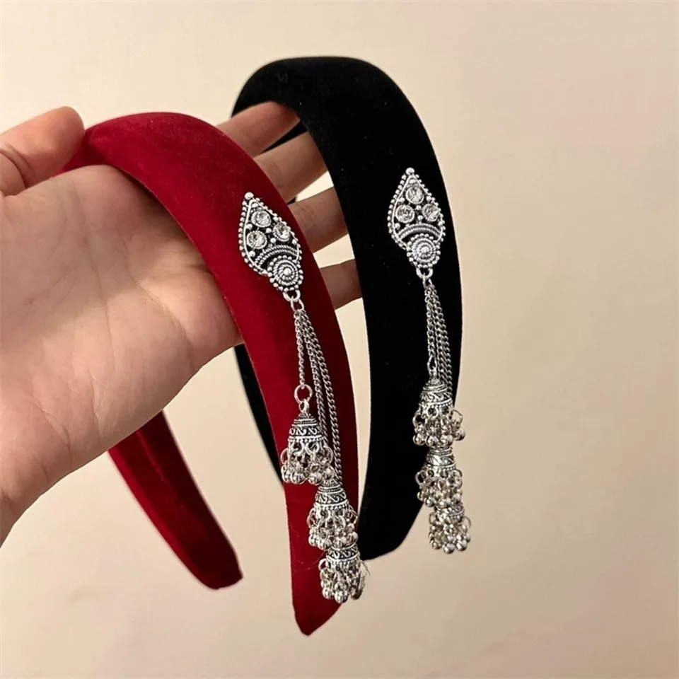 Roztomilý čínsky štýl Tassel Bell Hair Band Retro Velvet Etnický štýl vlasový obruč Elegantné vinobranie prívesok na vlasy