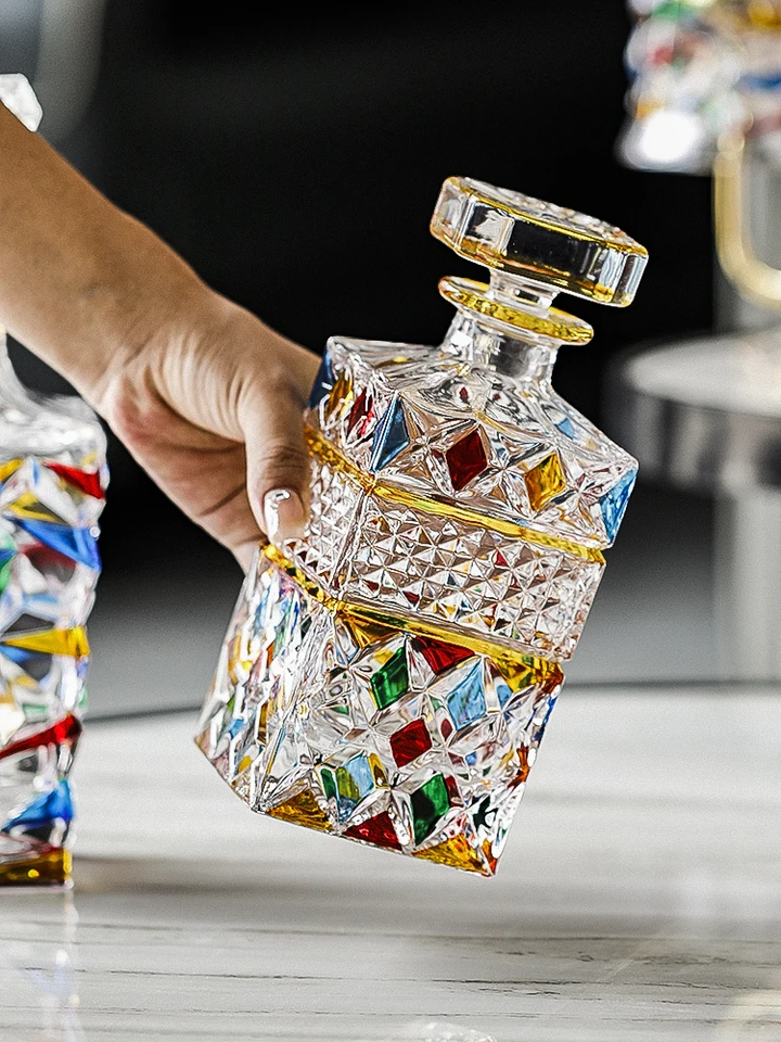 Ručne maľovaný európsky luxusný farebný farebný fľaša na fľašu vín dom krištáľové sklo whisky červené víno deliaca sada deliča vína